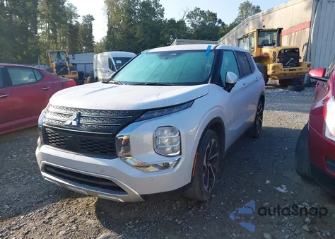 2024 Mitsubishi Outlander Se 2.5 2Wd/Se Black Edition S-Awc/Se Black Edition W/Pano Roof S-Awc from USA, damaged, VIN JA4J3VA86RZ089346